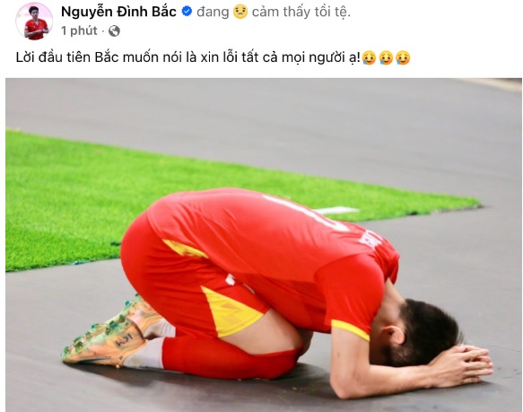 CĐV Trung Quốc phản ứng bất ngờ sau hành động xin lỗi của Đình Bắc